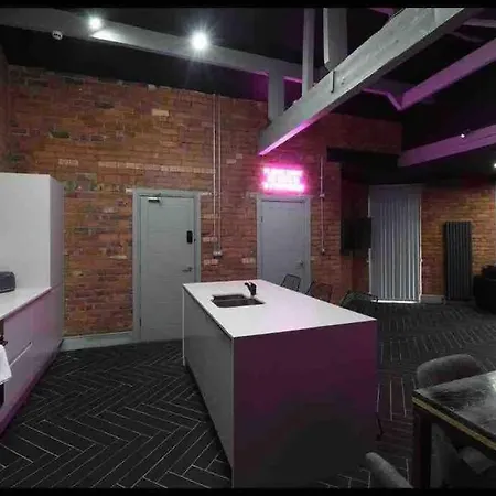 Casa Nomade Penthouse Slps 20 People Mcr Centre-2